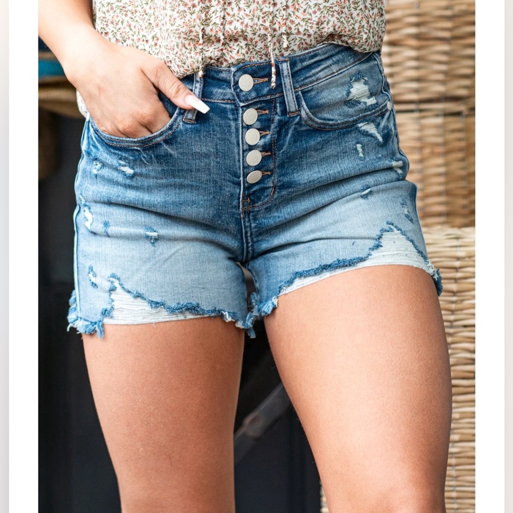 Judy blue medium washed denim shorts